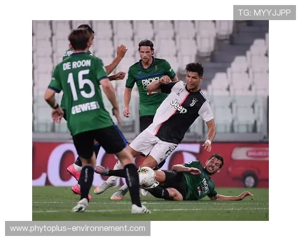 尤文图斯进攻乏力持续显现,防守稳固难掩争冠形势承压 尤文图斯进攻乏力持续显现,防守稳固难掩争冠形势承压