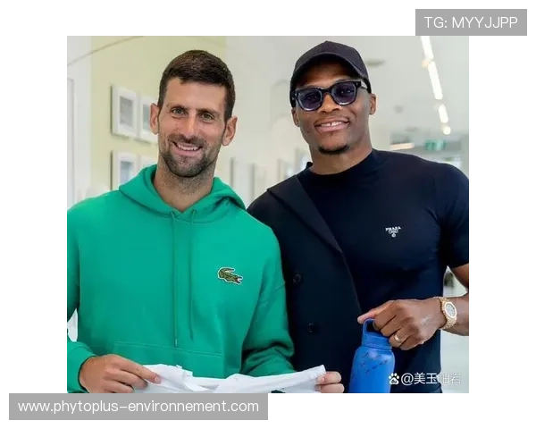 德约科维奇早餐吃的是金箔煎蛋配冰水，练完三小时才准自己喝第一口水